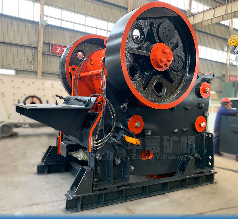 粗碎顎式破碎機(jī)